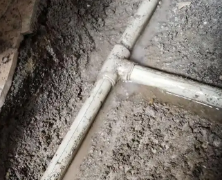 二七区漏水维修电话